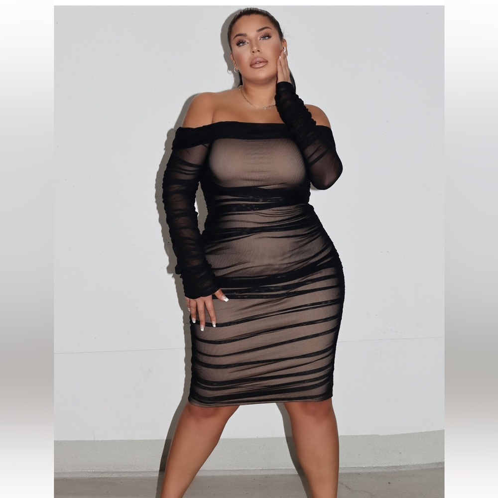Fashion nova, Ready In A Ruched Off Shoulder Midi, 1X